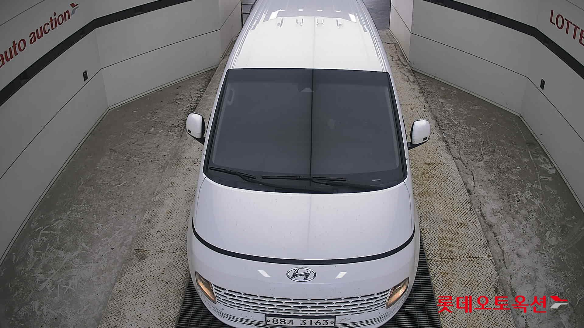 2022 - hyundai staria