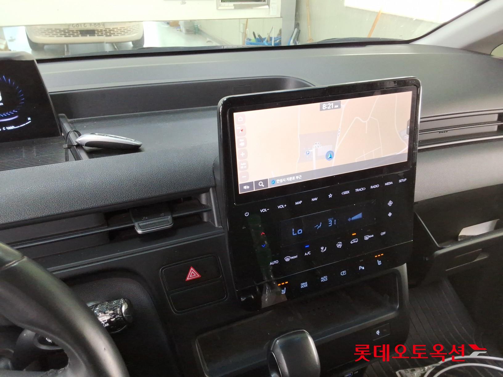 2022 - hyundai staria