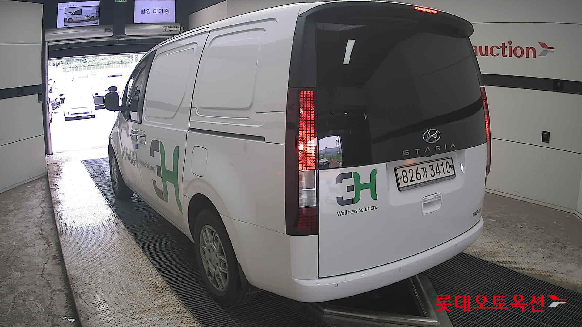 2022 - hyundai staria