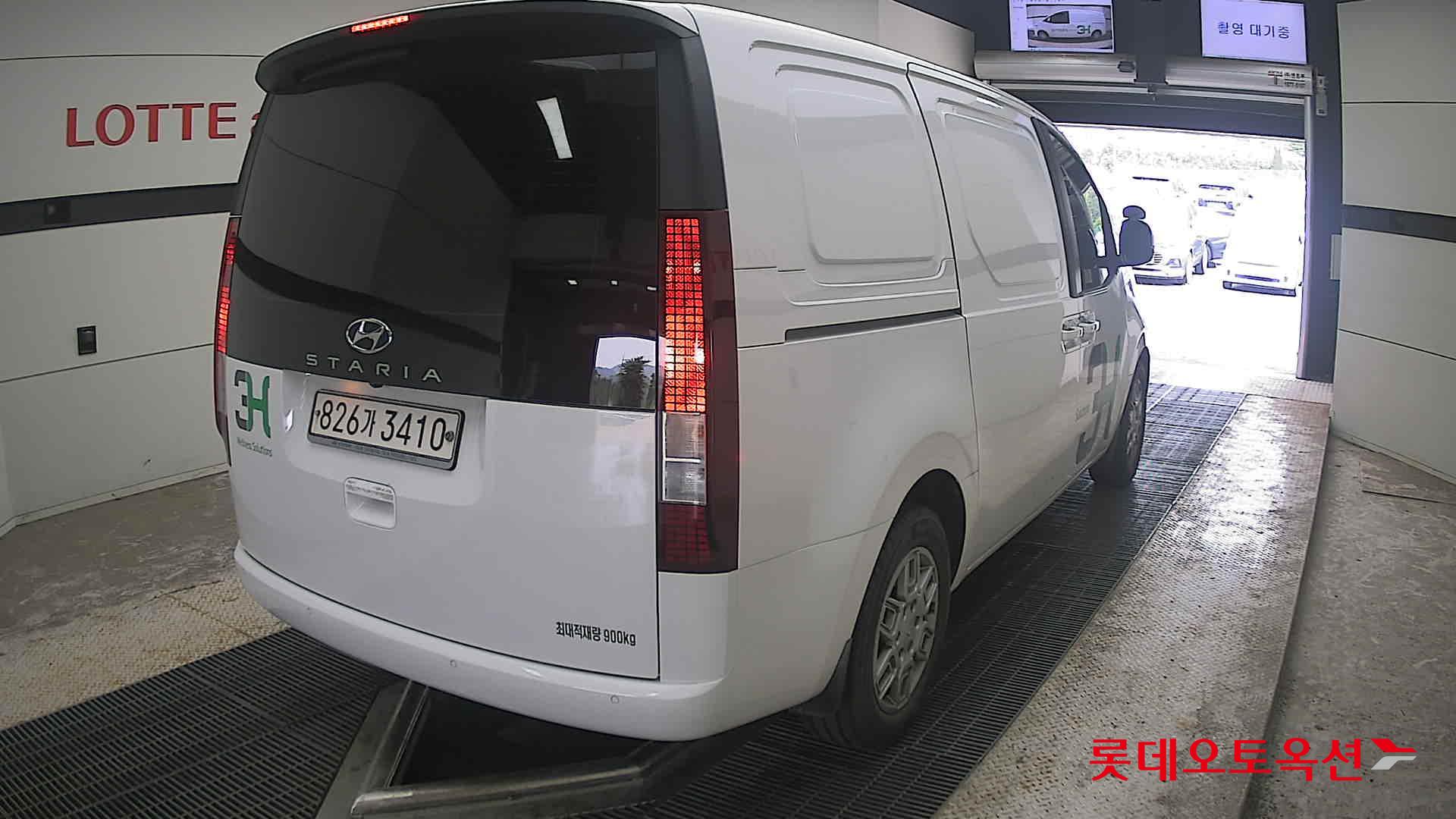 2022 - hyundai staria