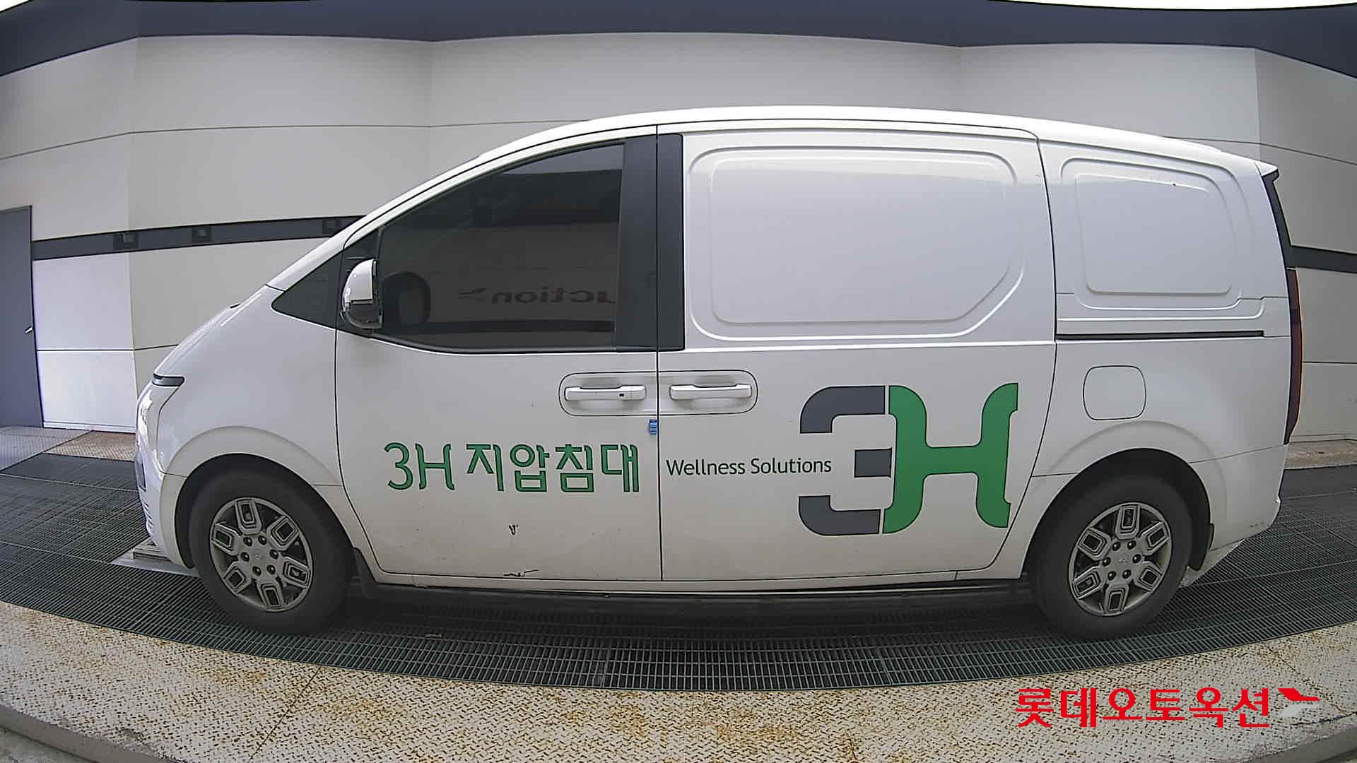2022 - hyundai staria