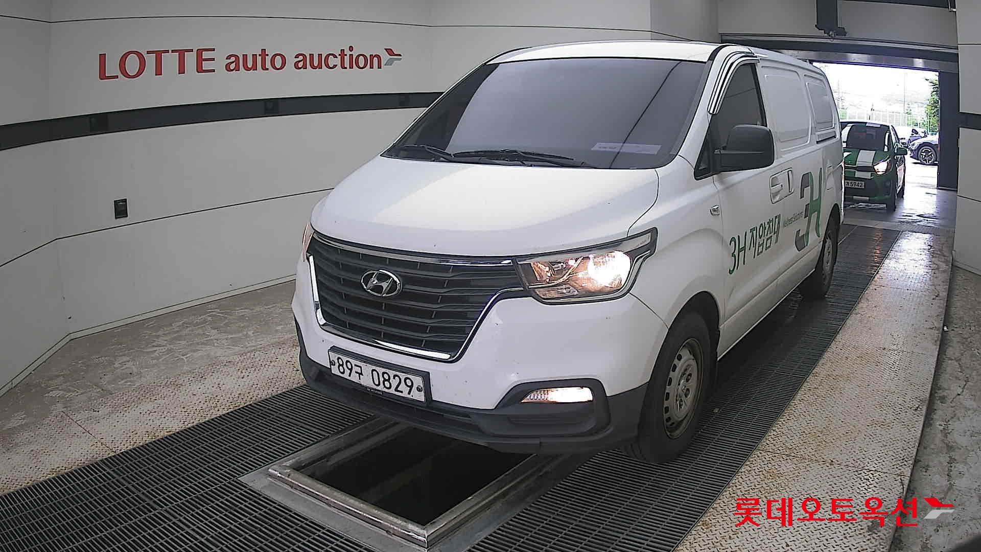 2019 - hyundai grand starex