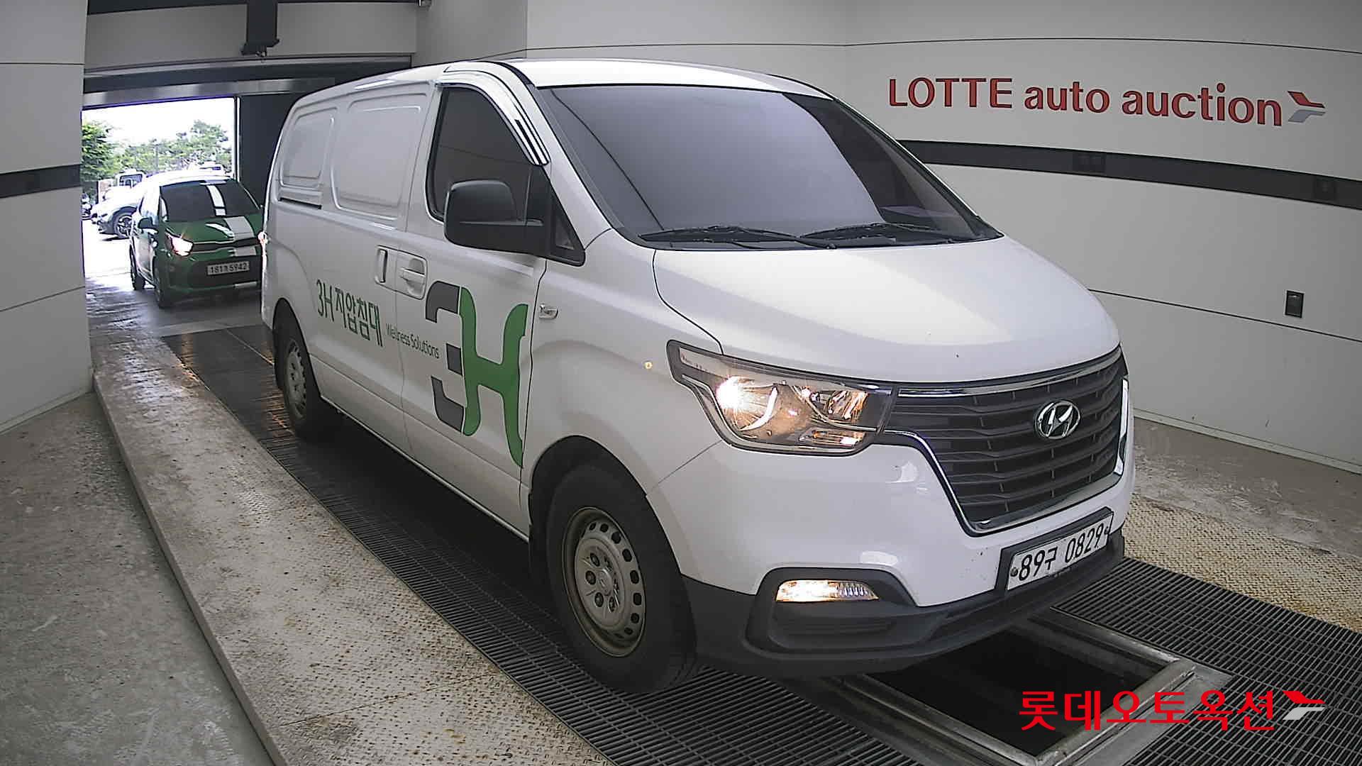 2019 - hyundai grand starex