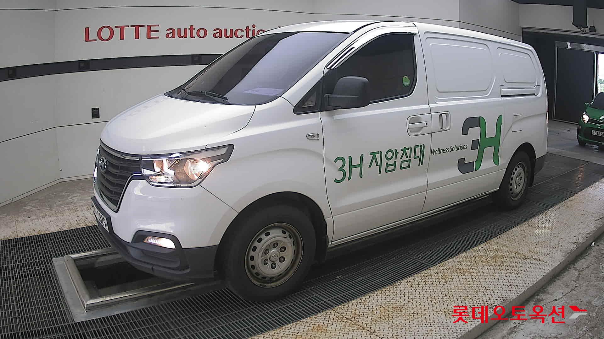 2019 - hyundai grand starex