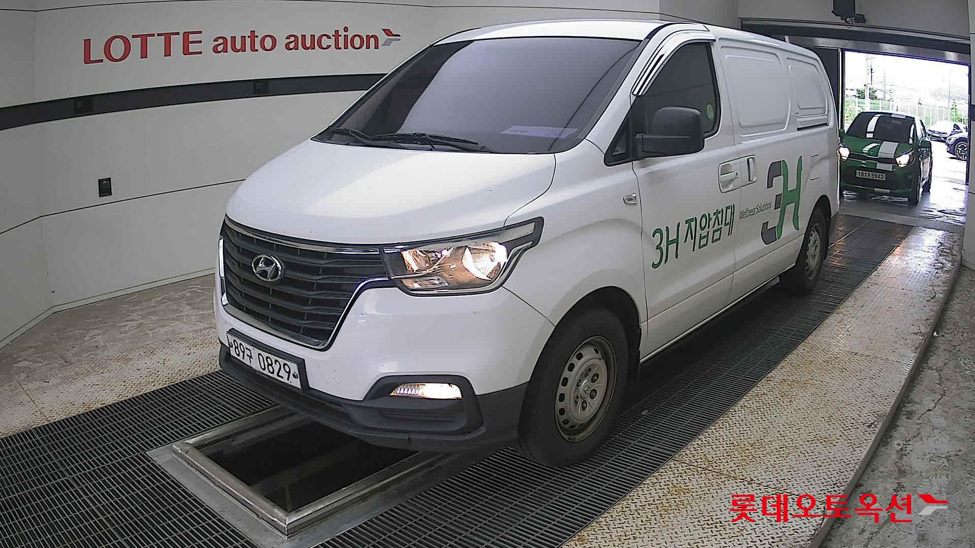 2019 - hyundai grand starex