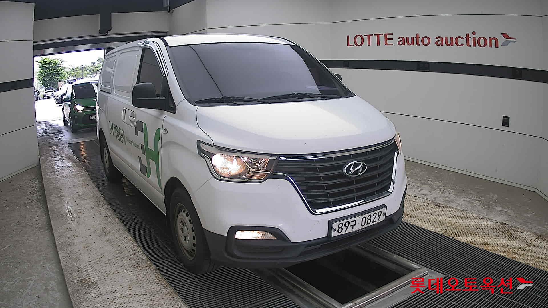 2019 - hyundai grand starex