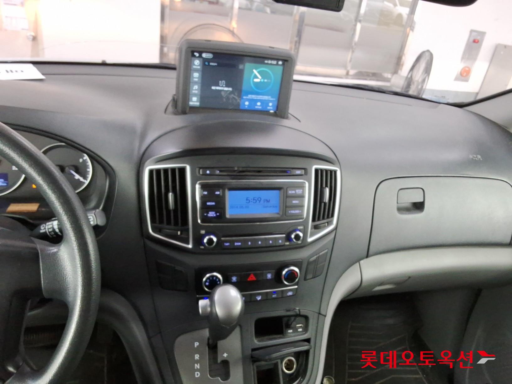 2019 - hyundai grand starex