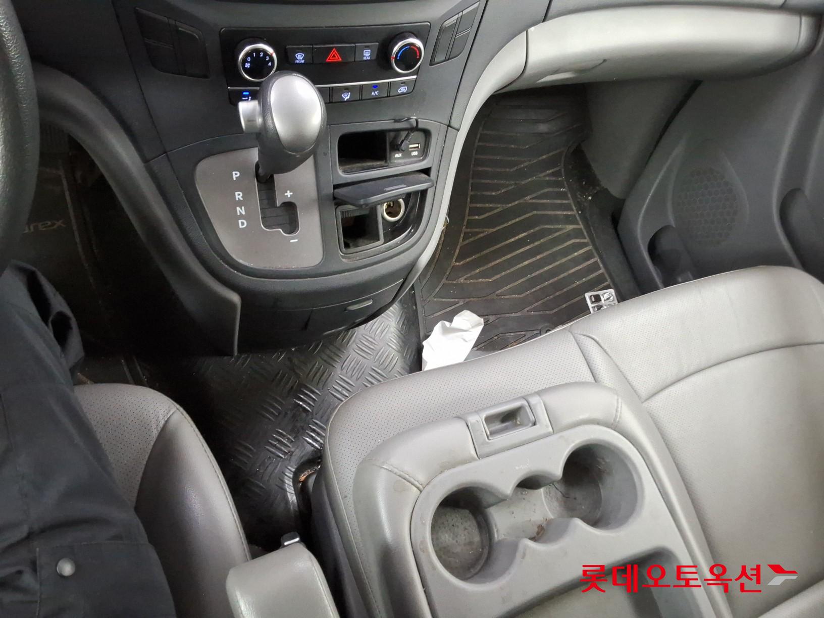 2019 - hyundai grand starex