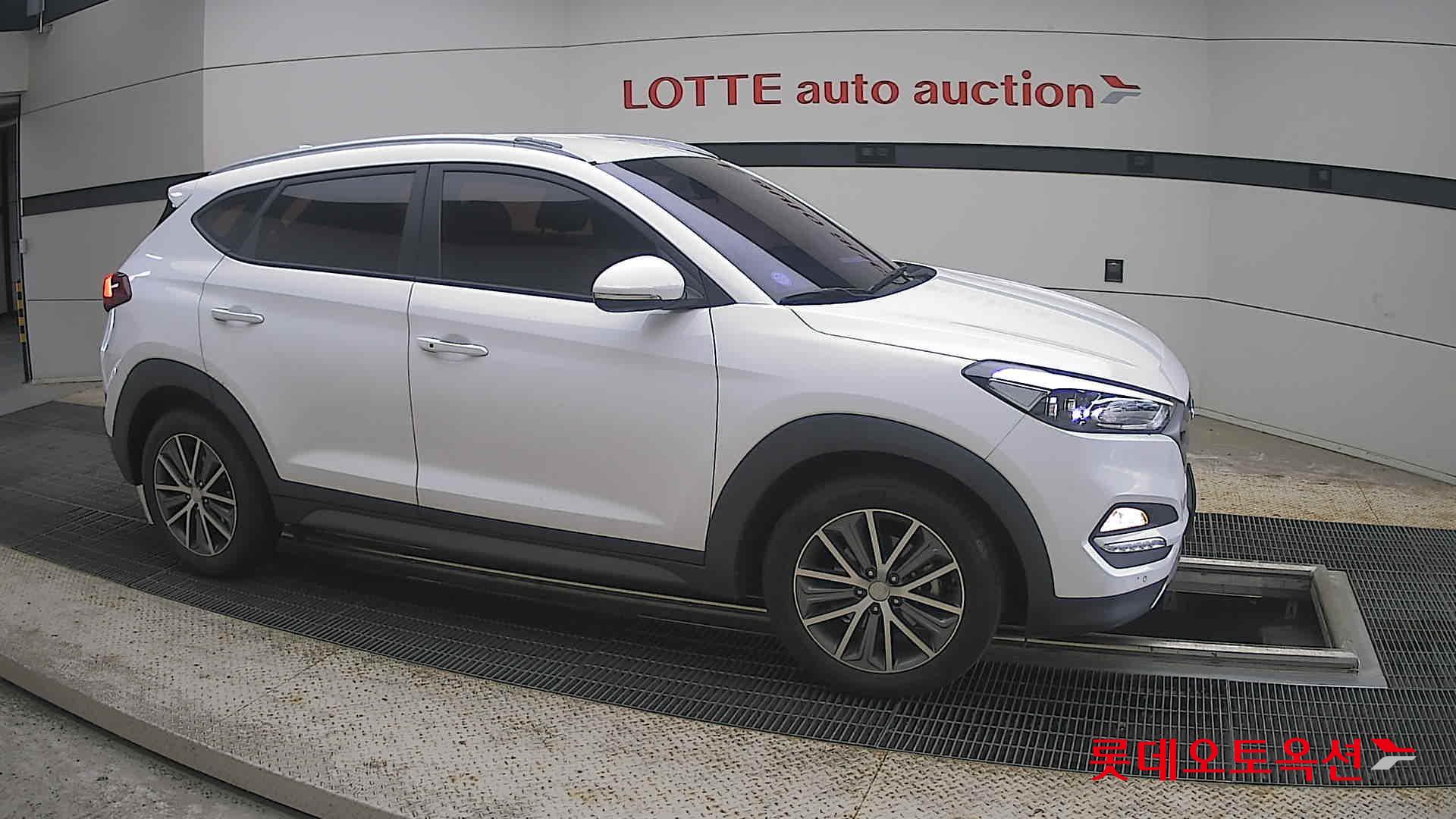 2016 - hyundai tucson