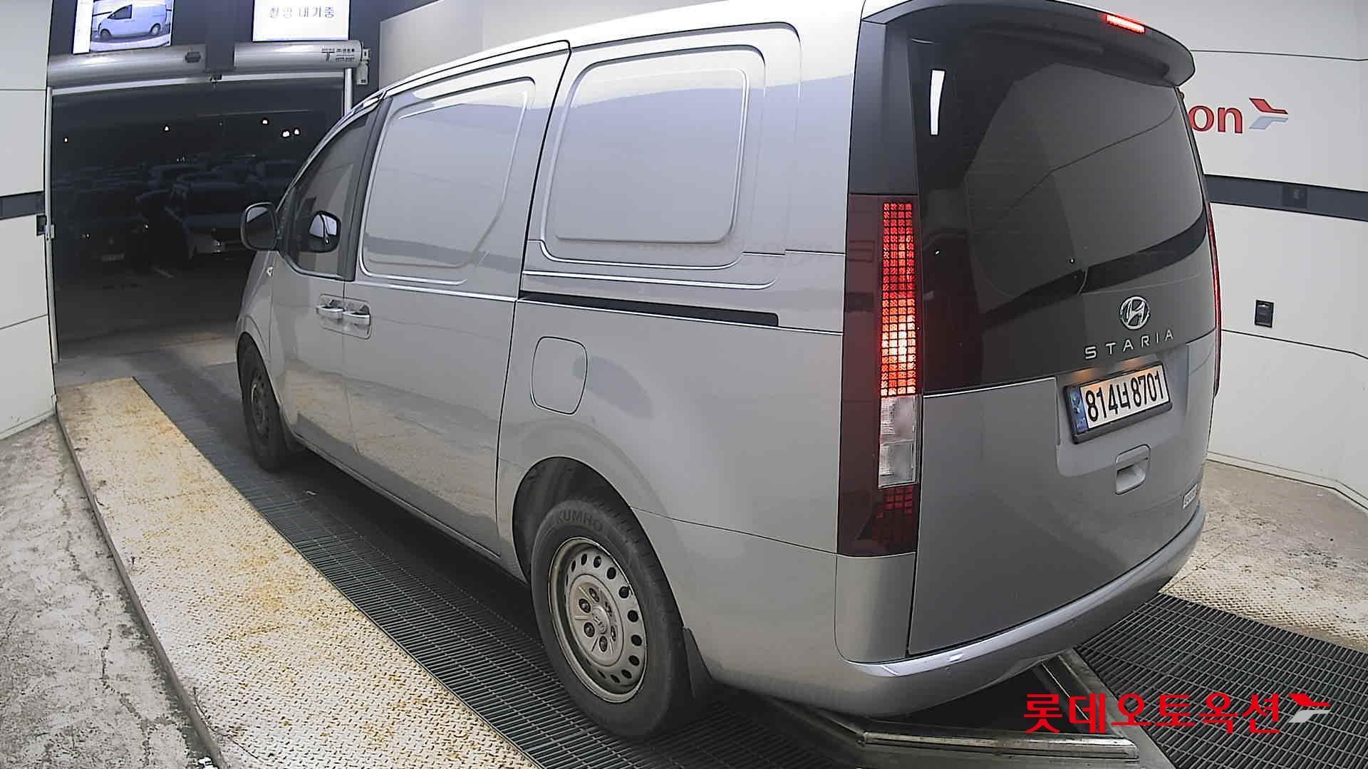 2023 - hyundai staria