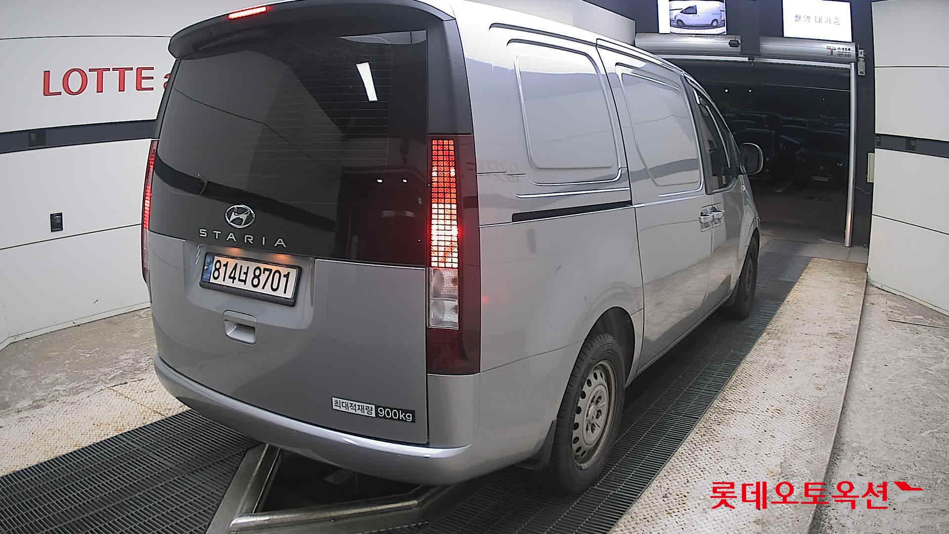 2023 - hyundai staria