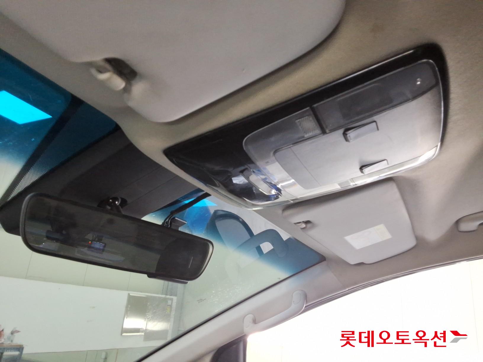 2023 - hyundai staria
