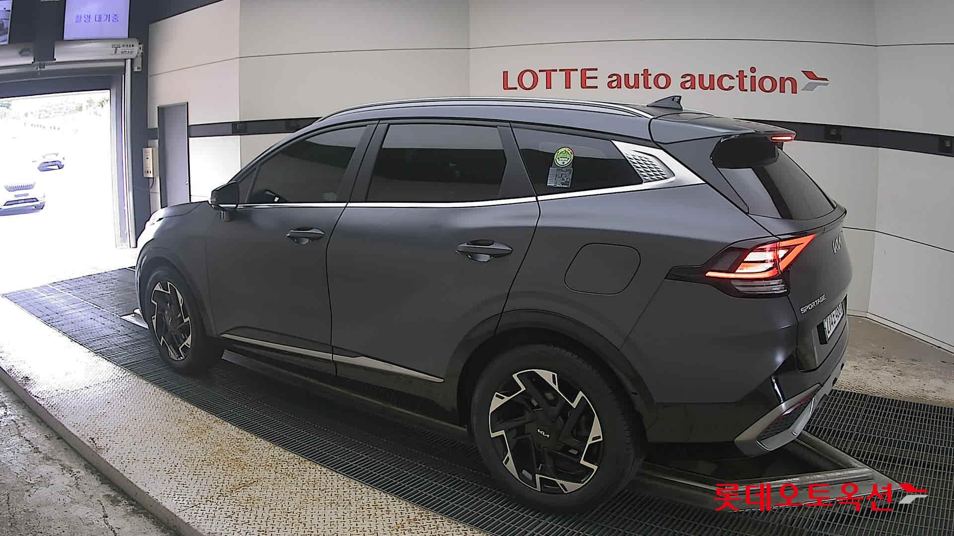 2022 - kia sportage