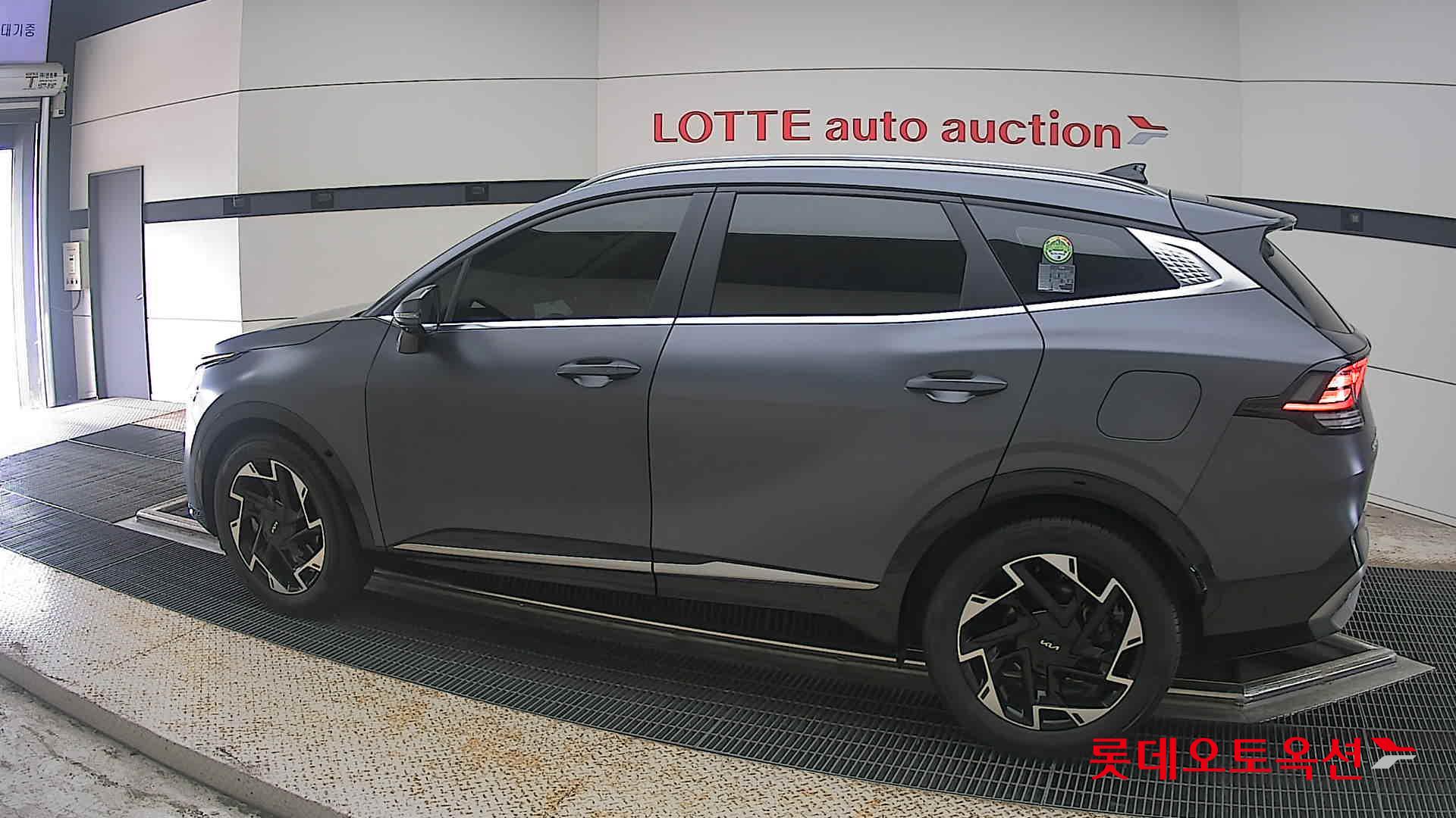 2022 - kia sportage