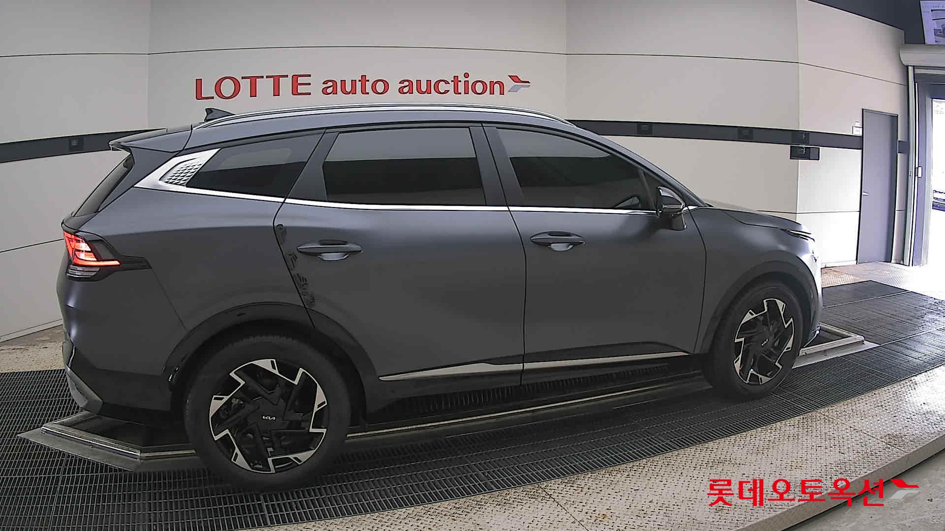 2022 - kia sportage