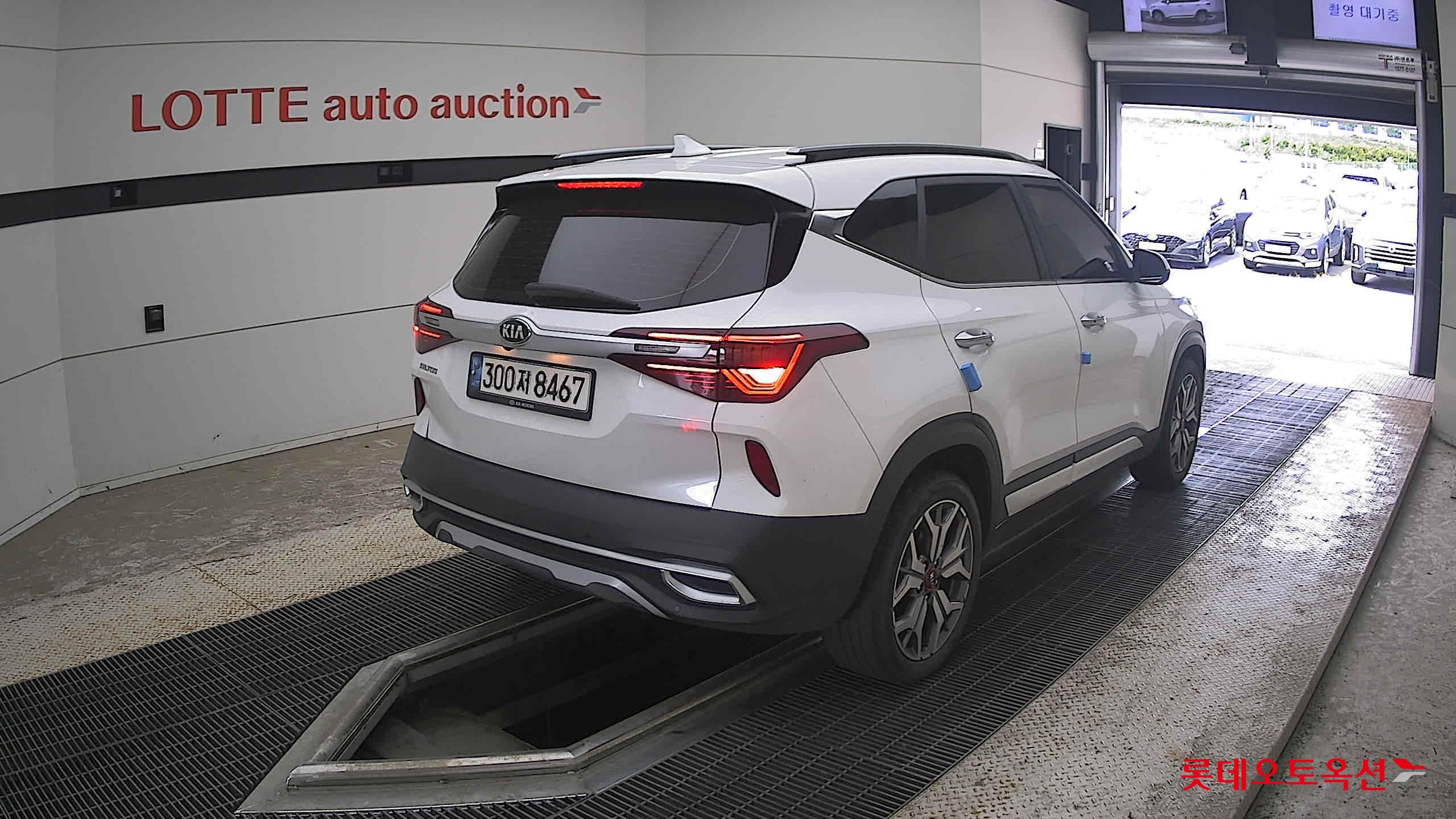 Kia Seltos 2021 Белый из Кореи, фото 4