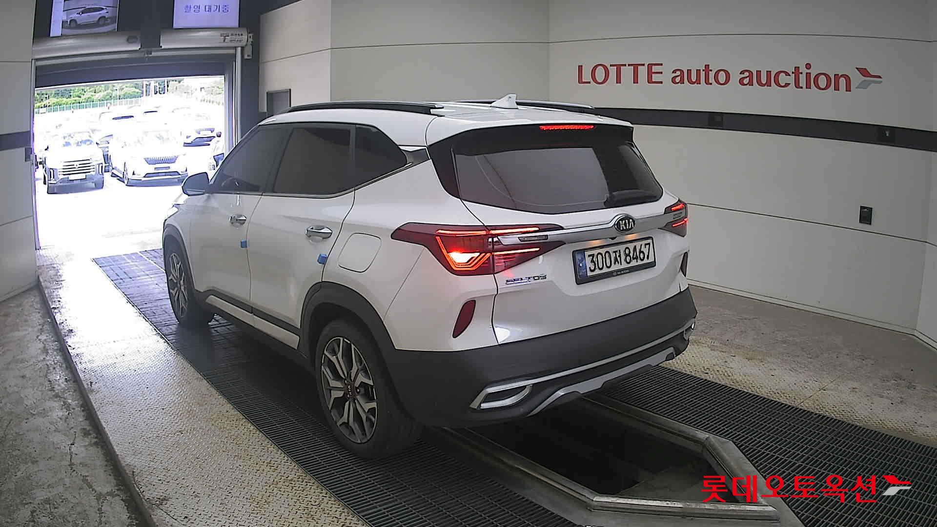 Kia Seltos 2021 Белый из Кореи, фото 6