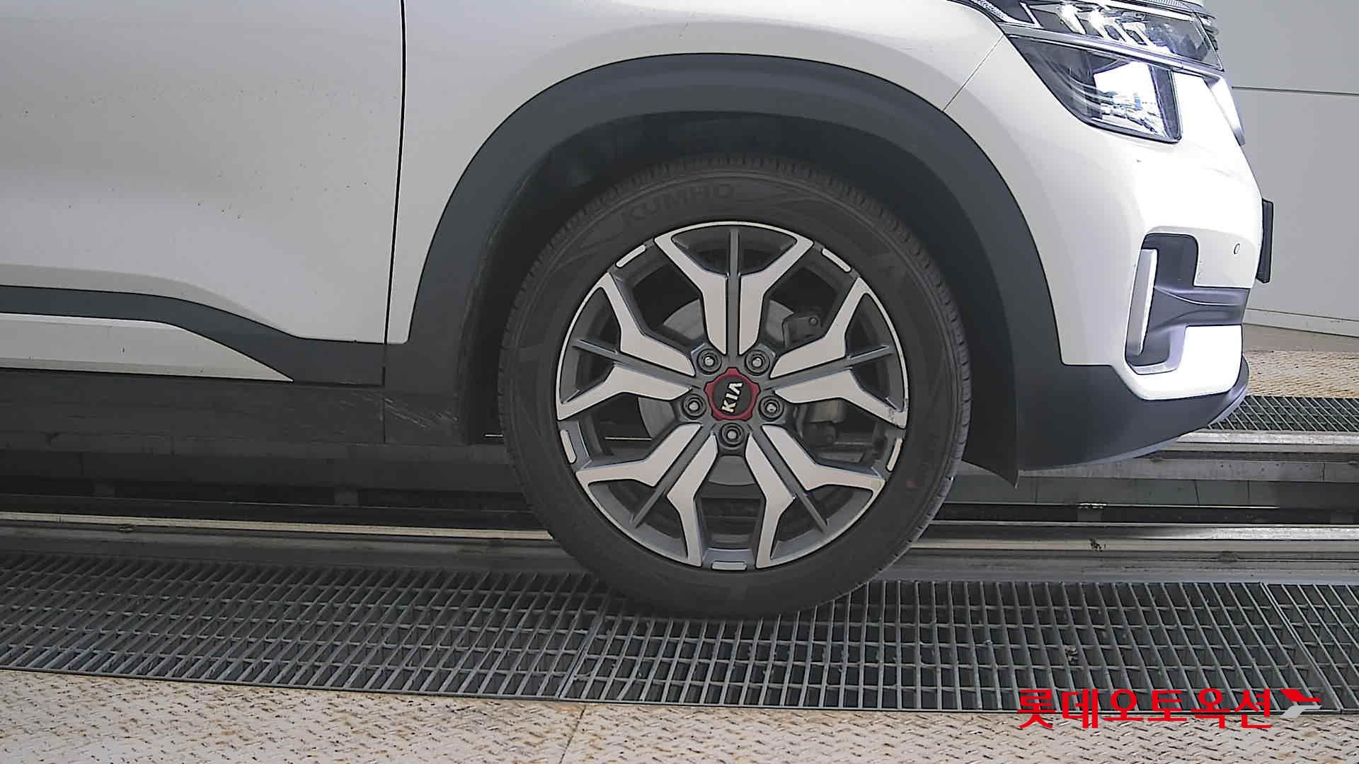 Kia Seltos id 4504287 из Кореи 23