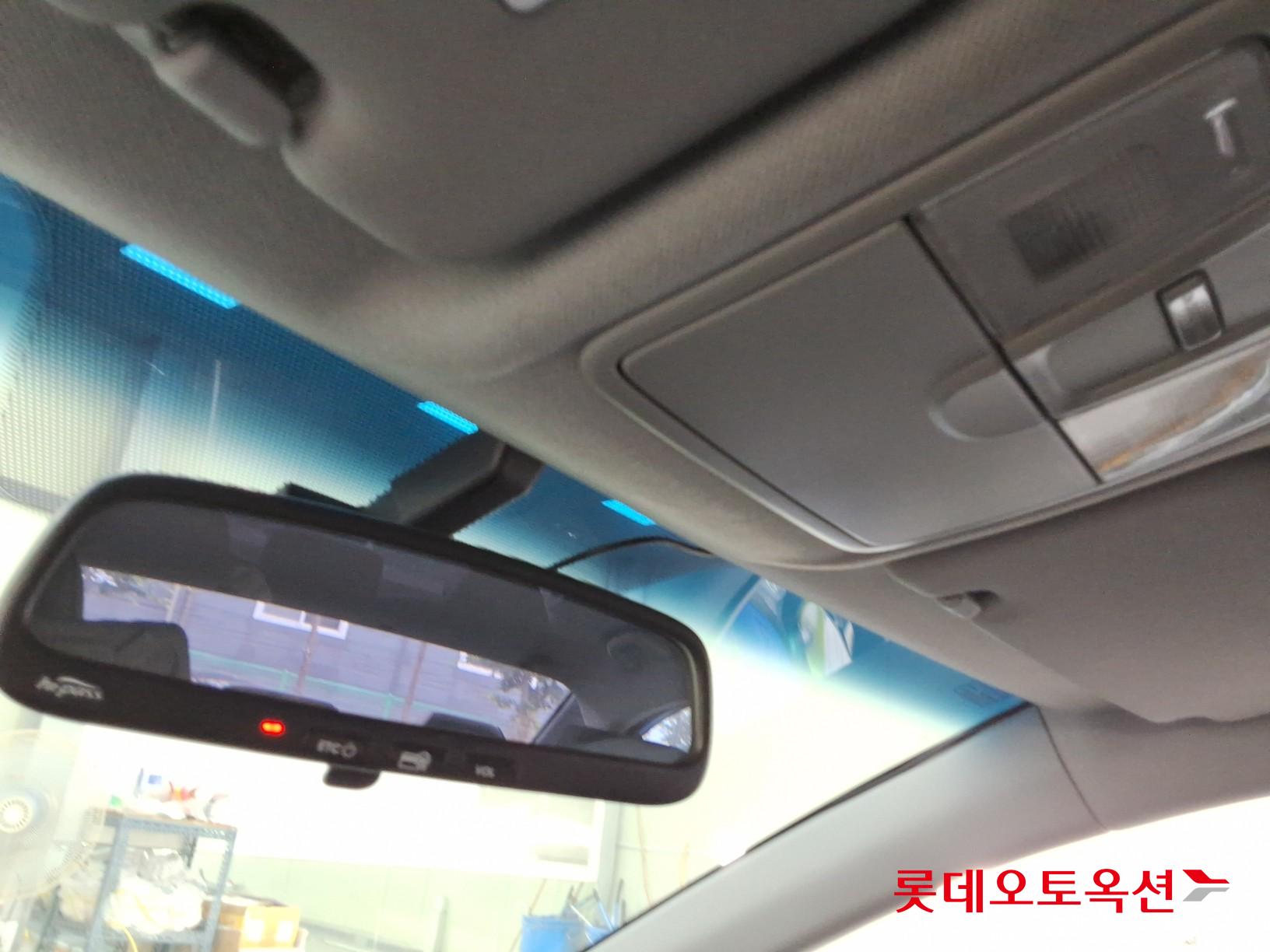 2012 - hyundai accent