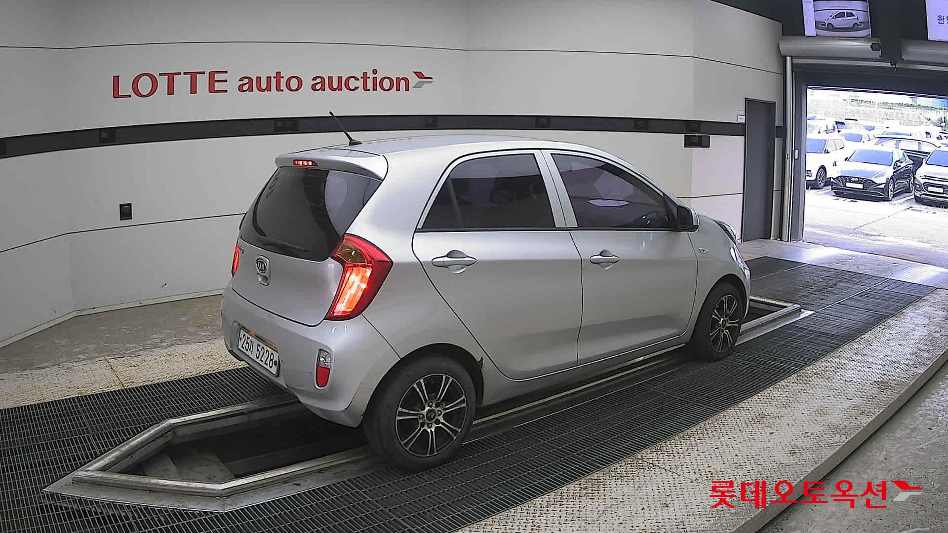 2012 - kia morning
