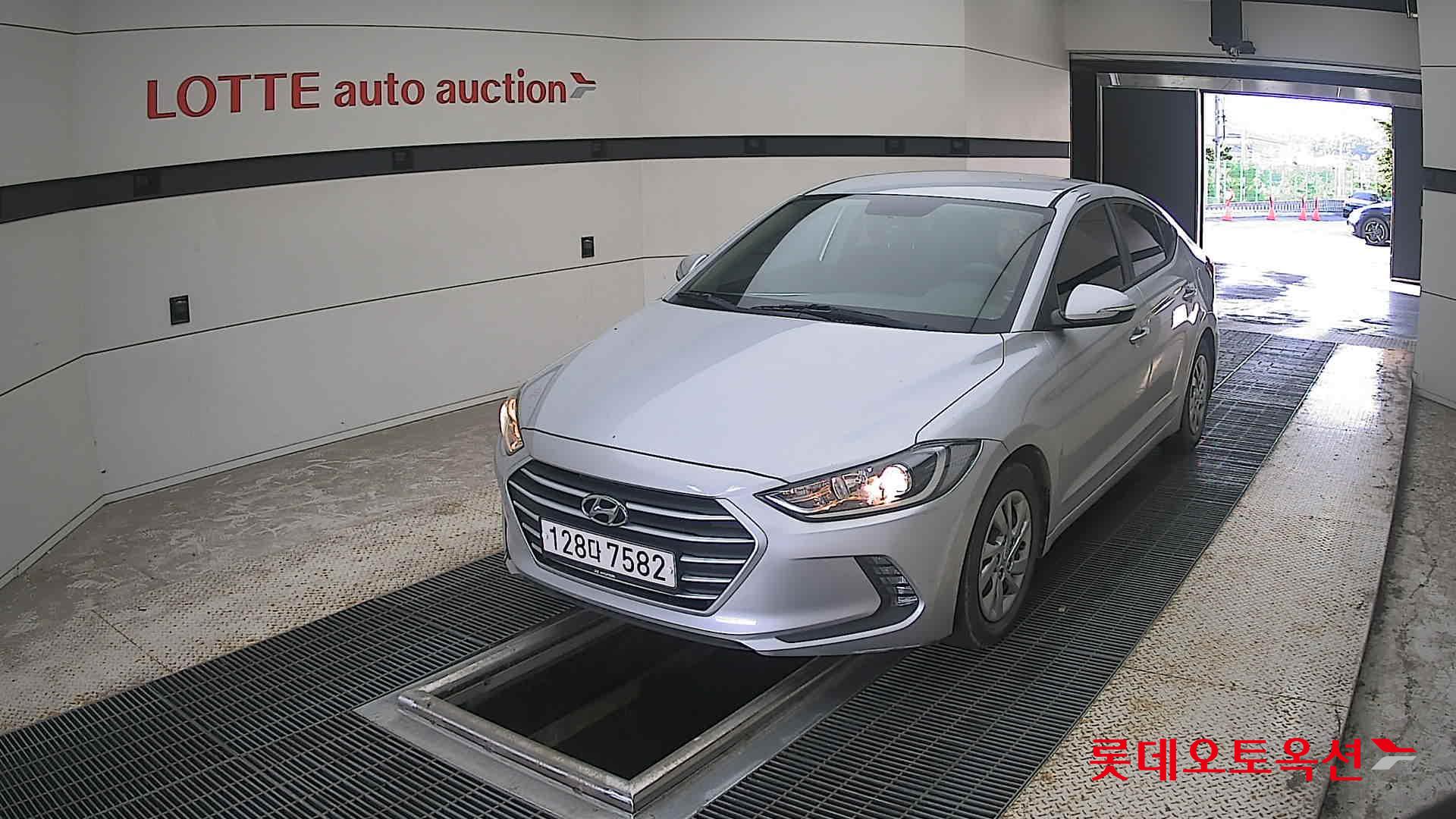 2018 - hyundai avante