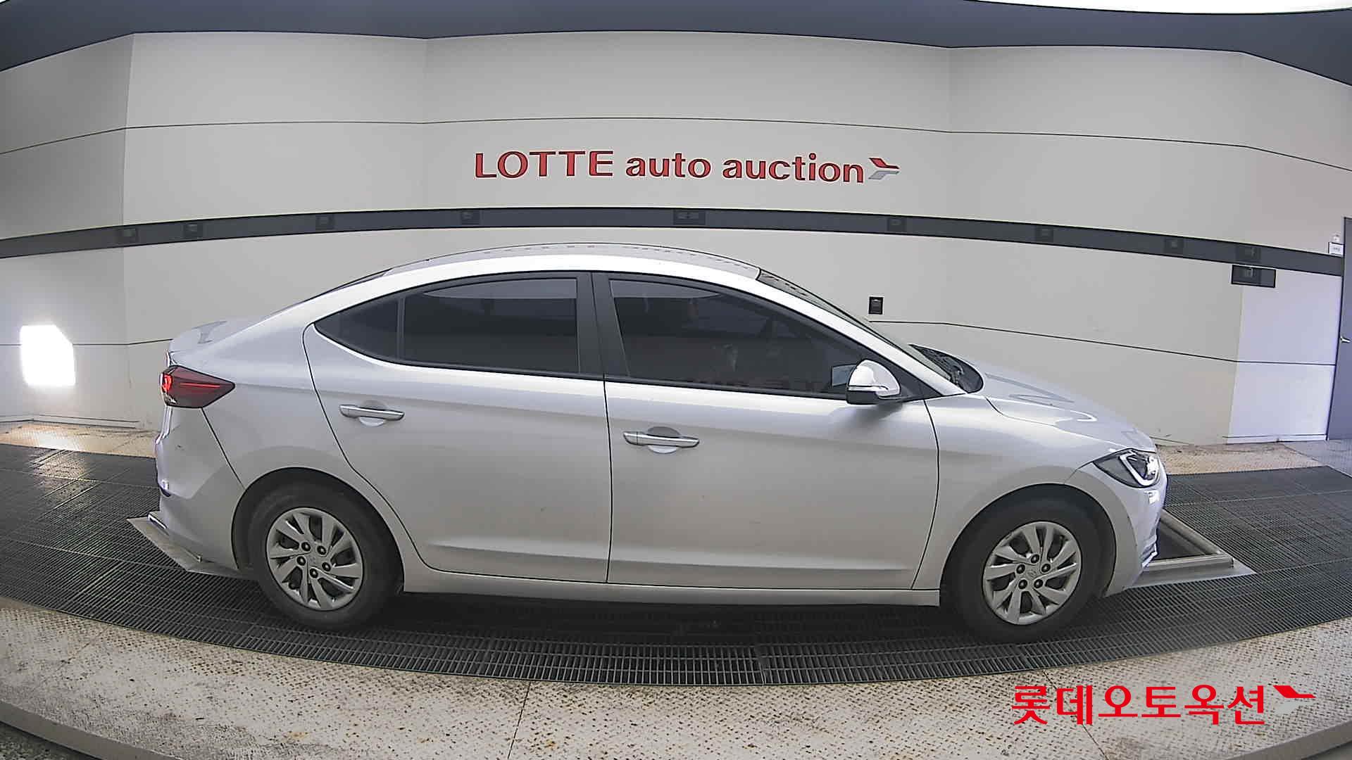 2018 - hyundai avante
