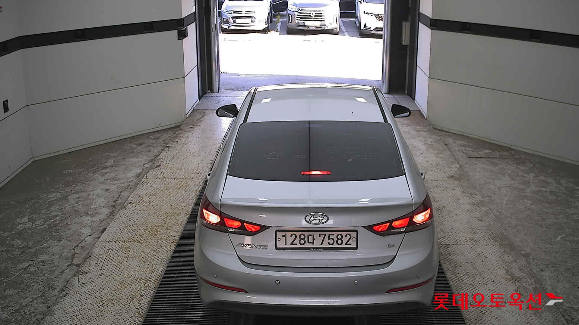 2018 - hyundai avante