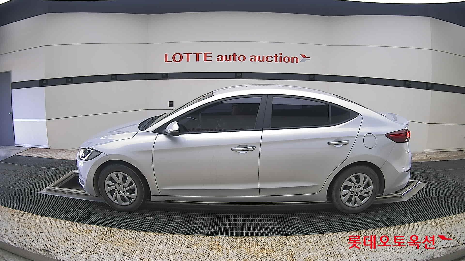 2018 - hyundai avante