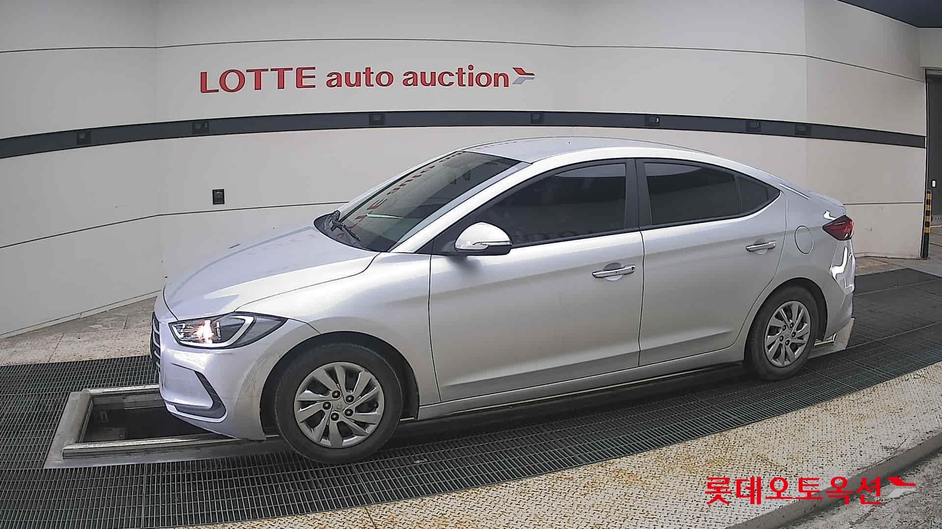 2018 - hyundai avante
