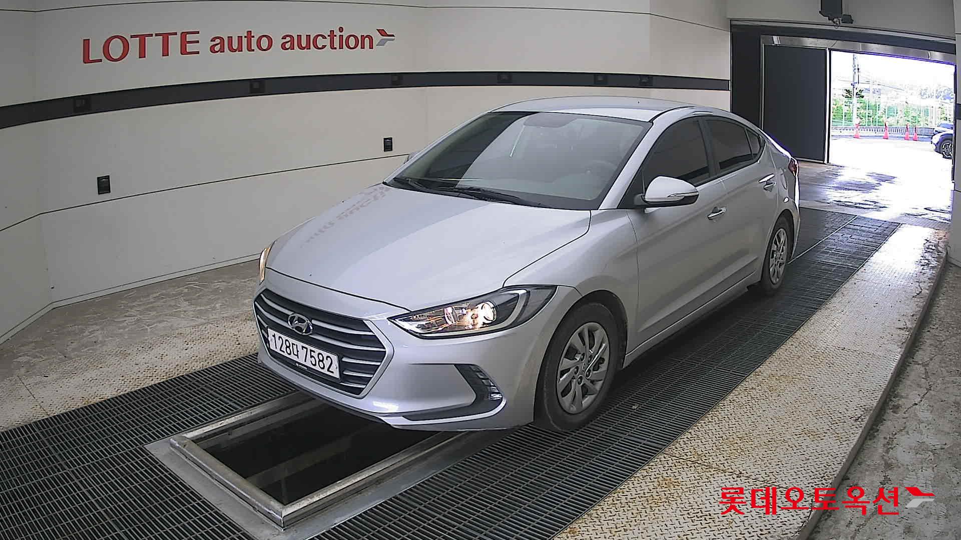 2018 - hyundai avante