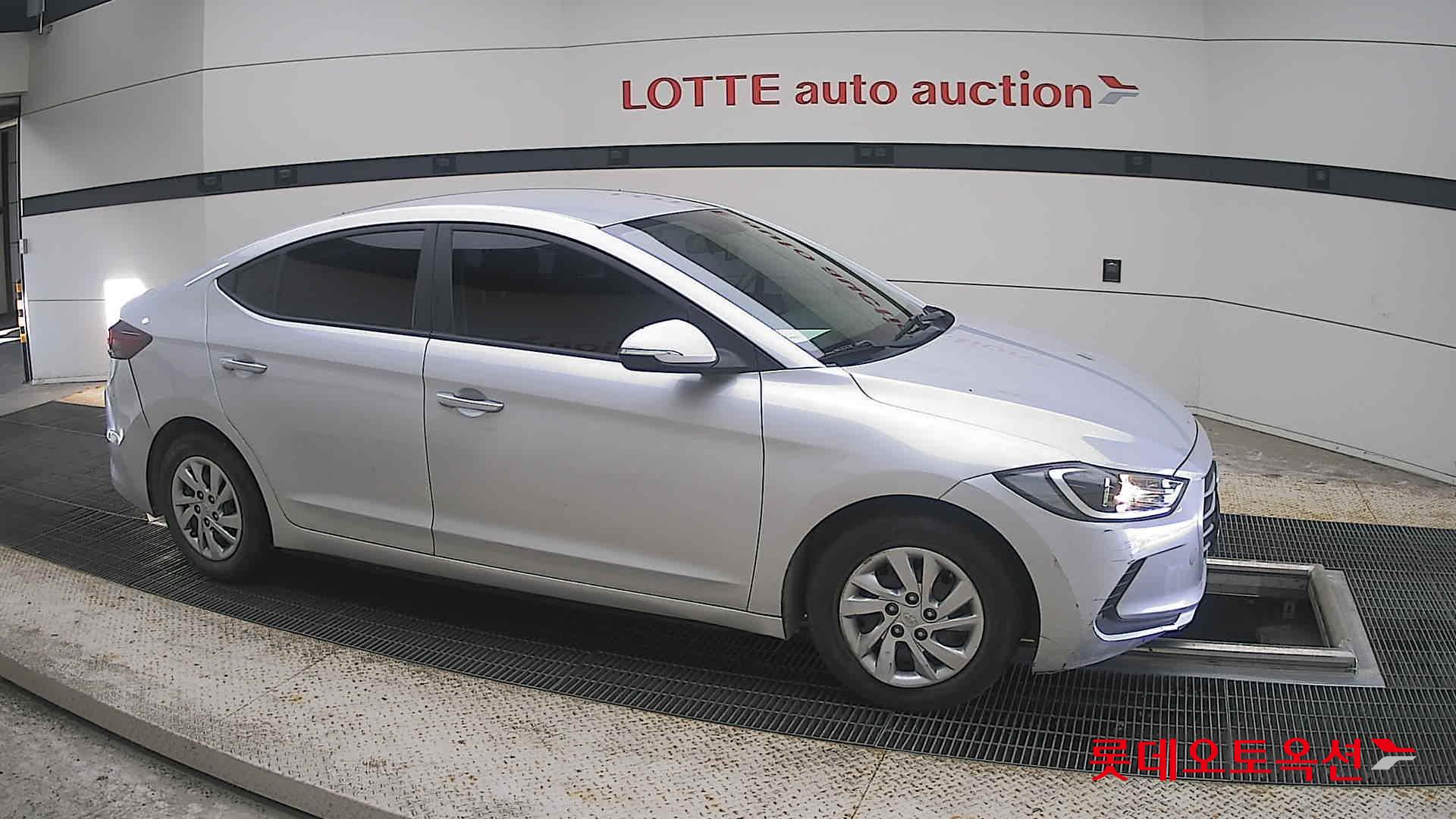 2018 - hyundai avante