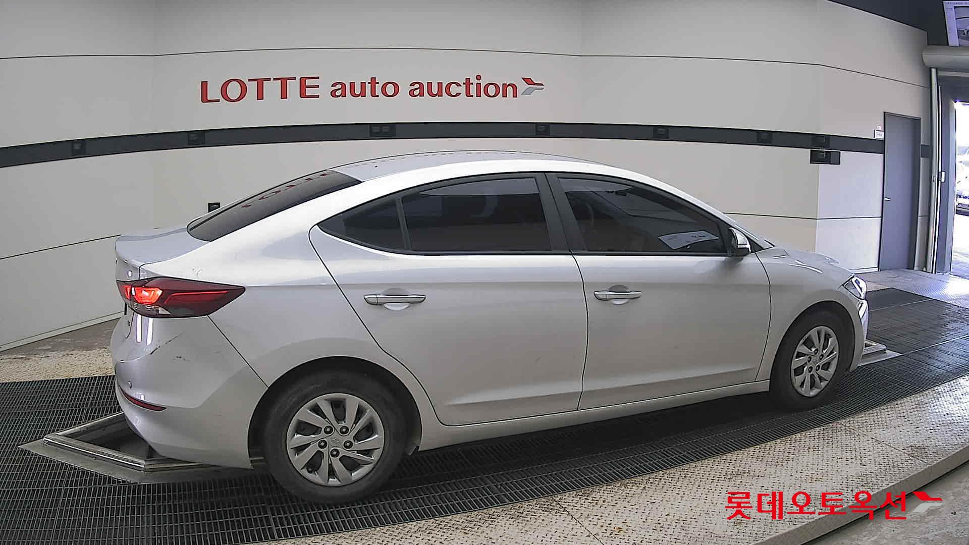2018 - hyundai avante