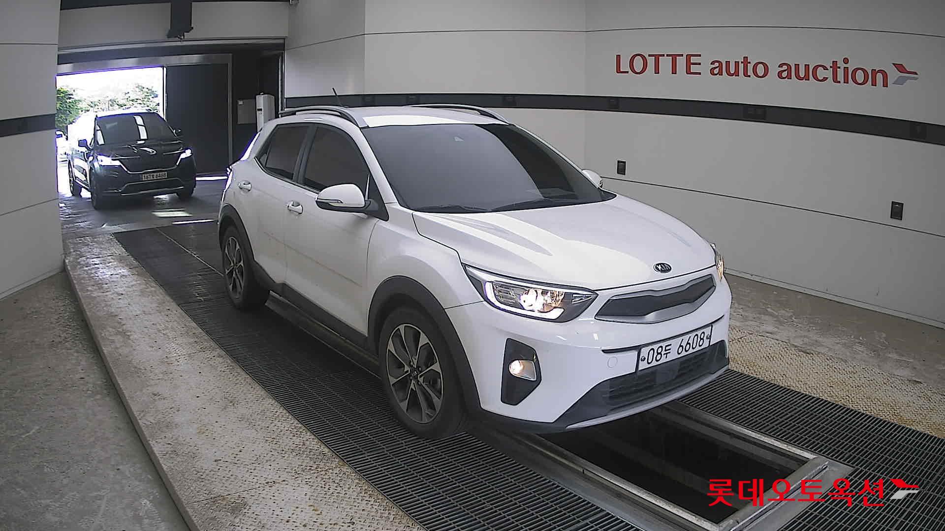 Kia Stonic 2018 Белый из Кореи, фото 2
