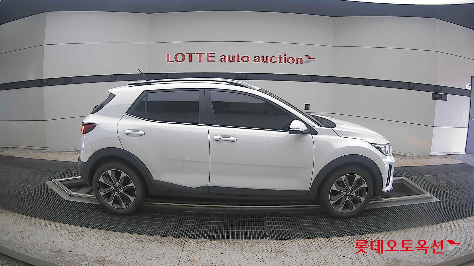 Kia Stonic 2018 Белый из Кореи, фото 3