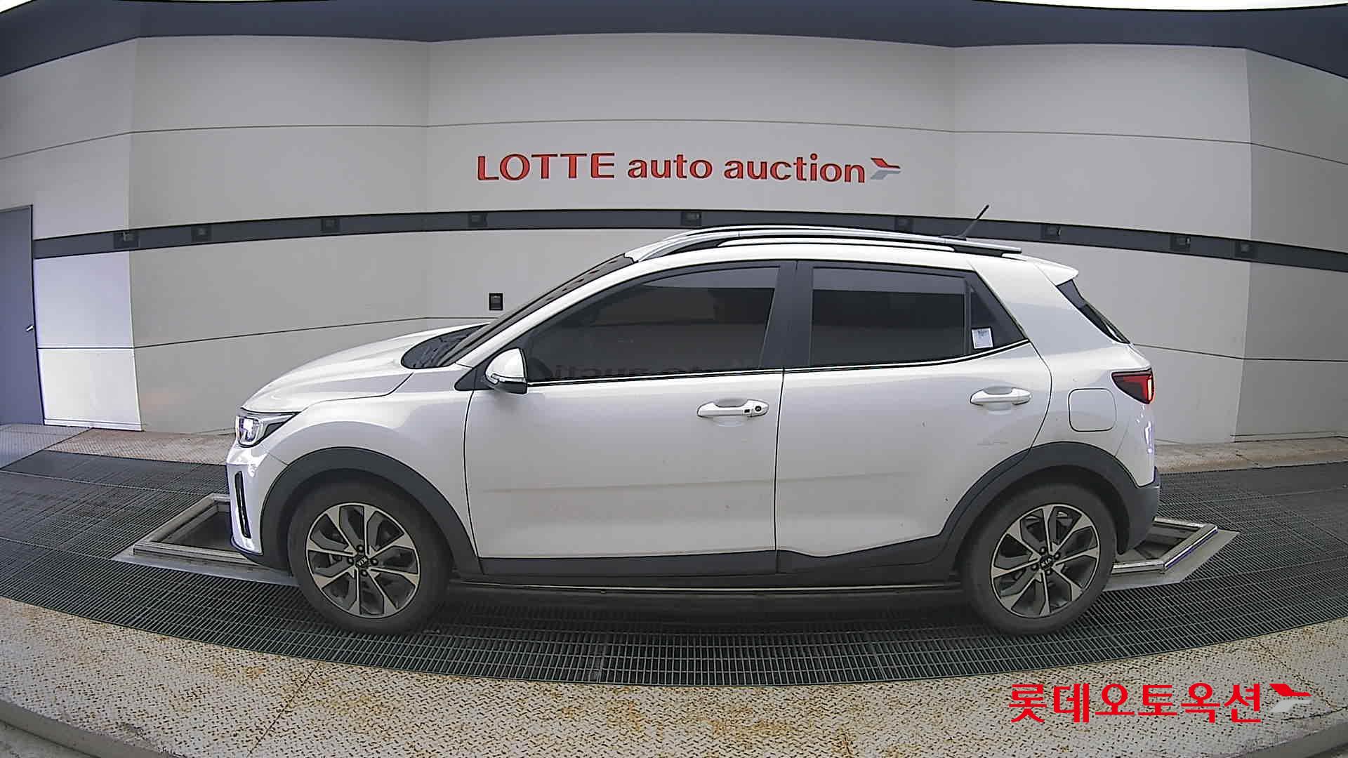 2018 - kia stoic