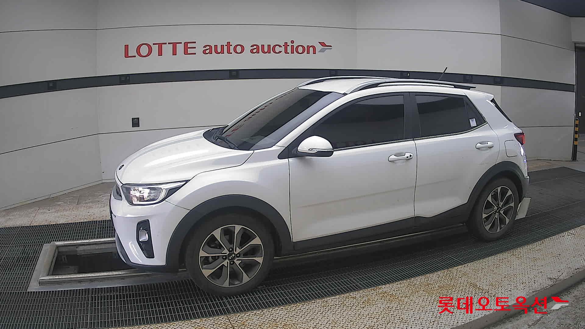2018 - kia stoic