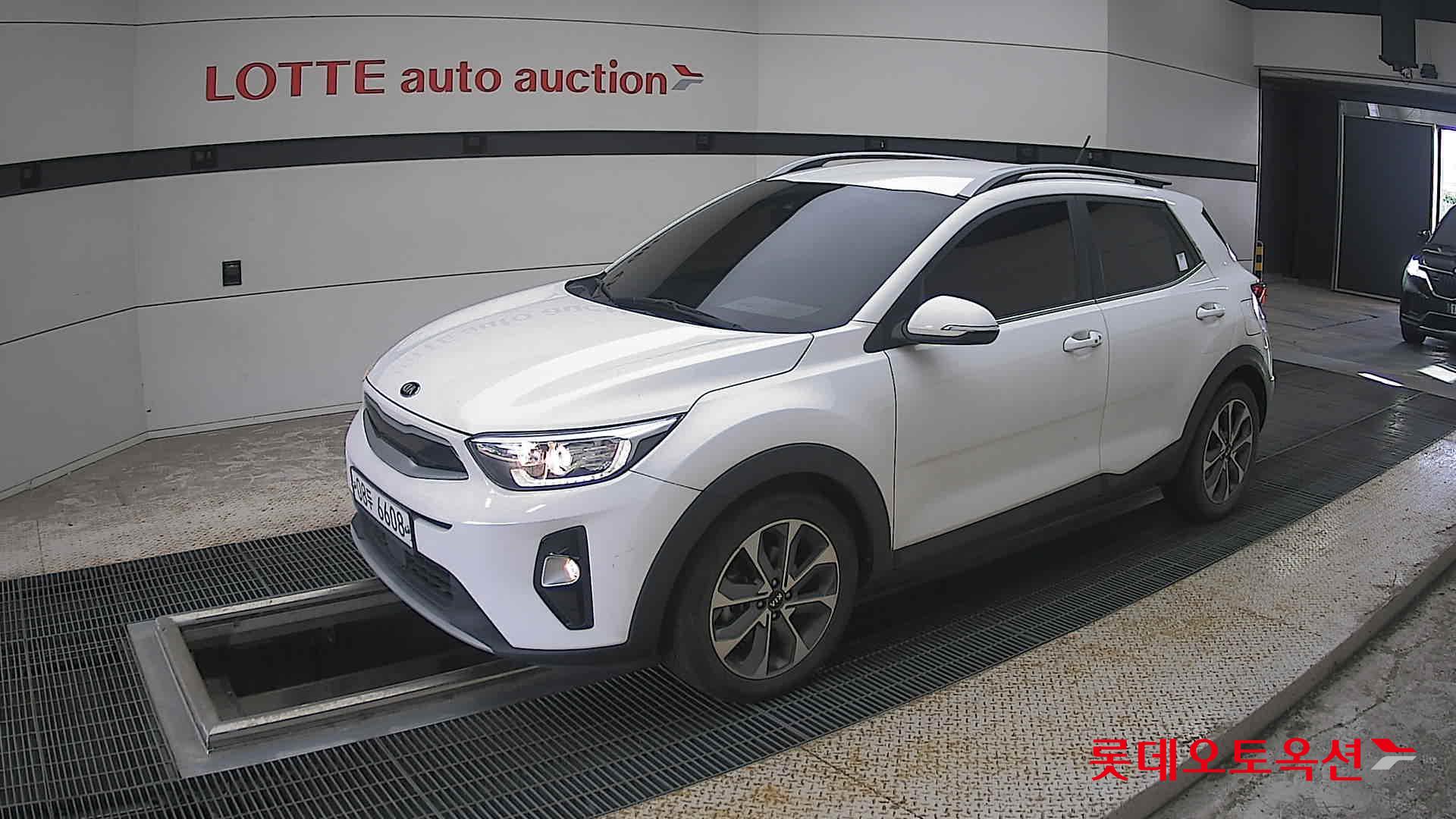2018 - kia stoic