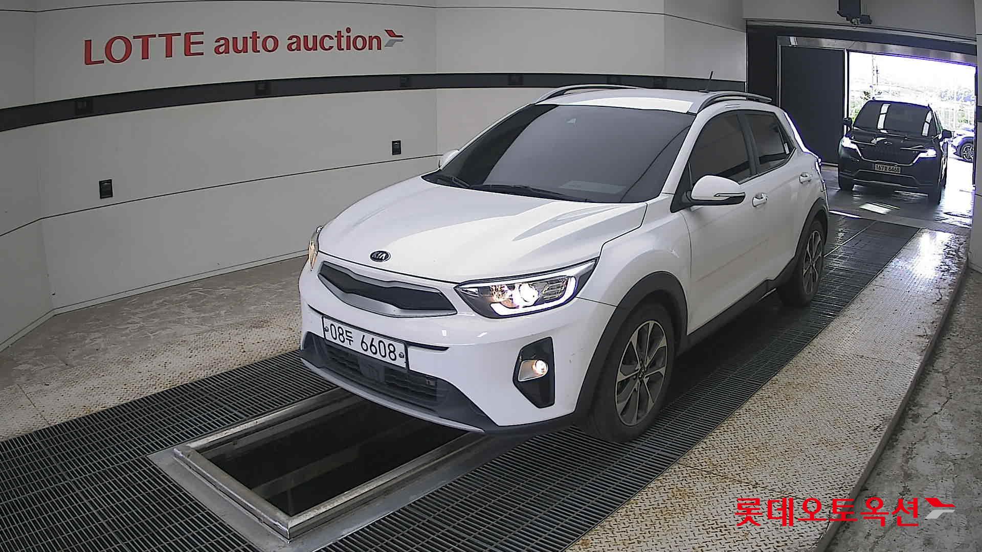 2018 - kia stoic
