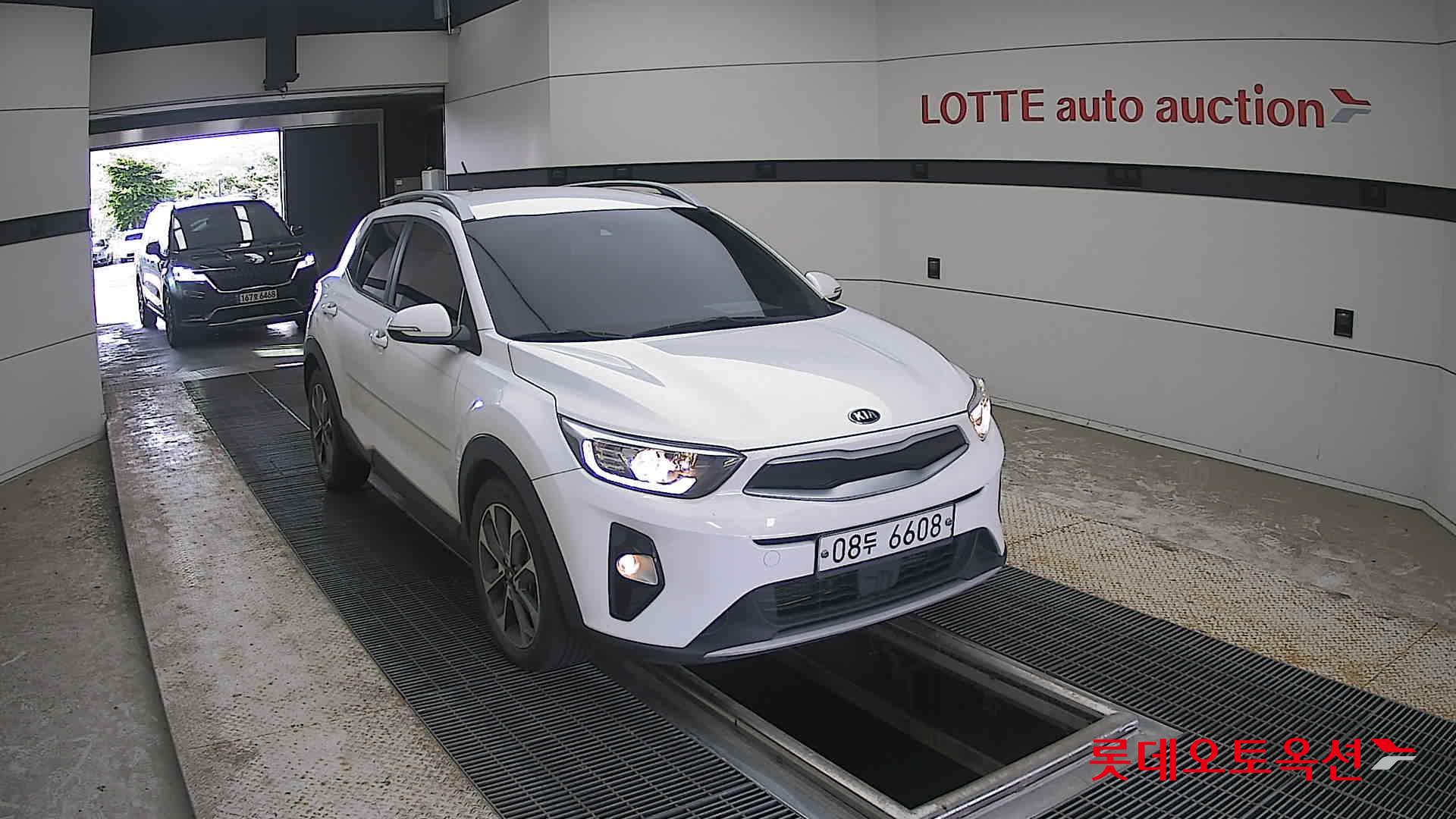 2018 - kia stoic