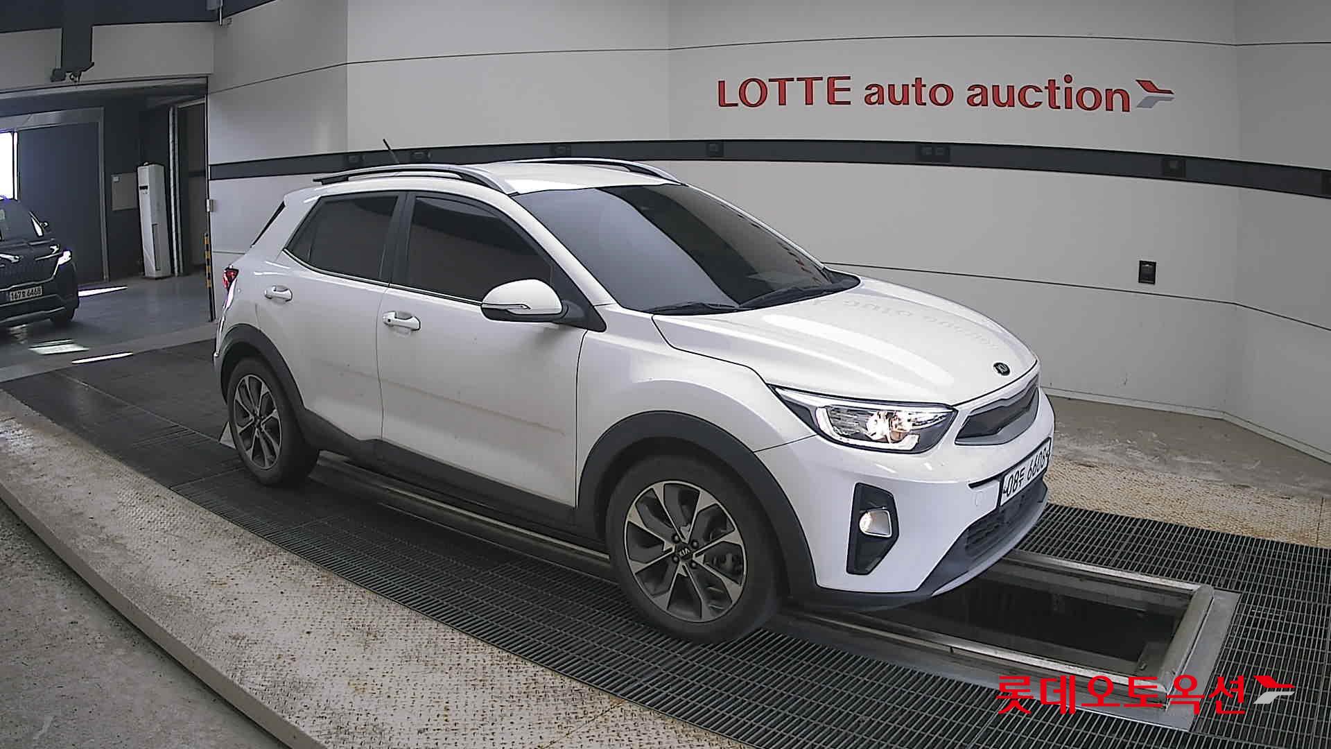 2018 - kia stoic