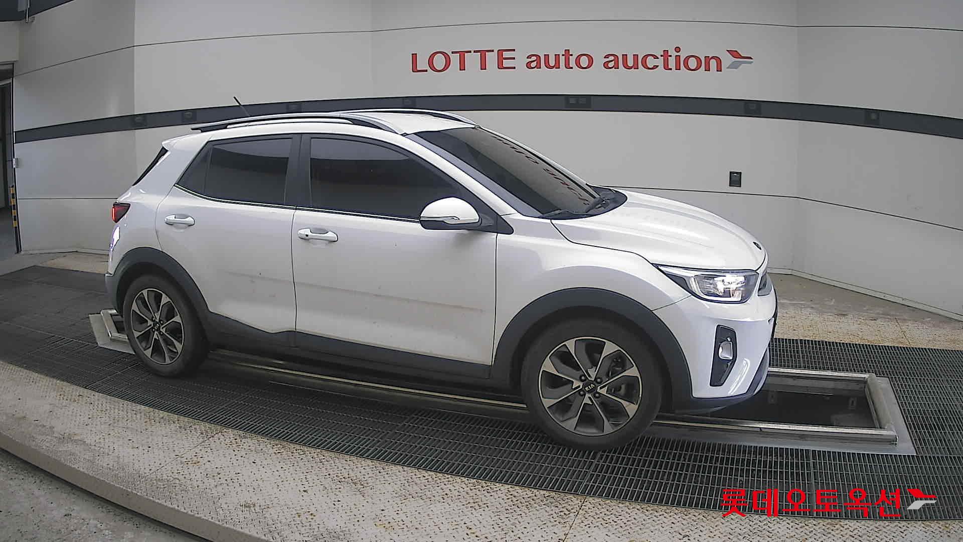 2018 - kia stoic