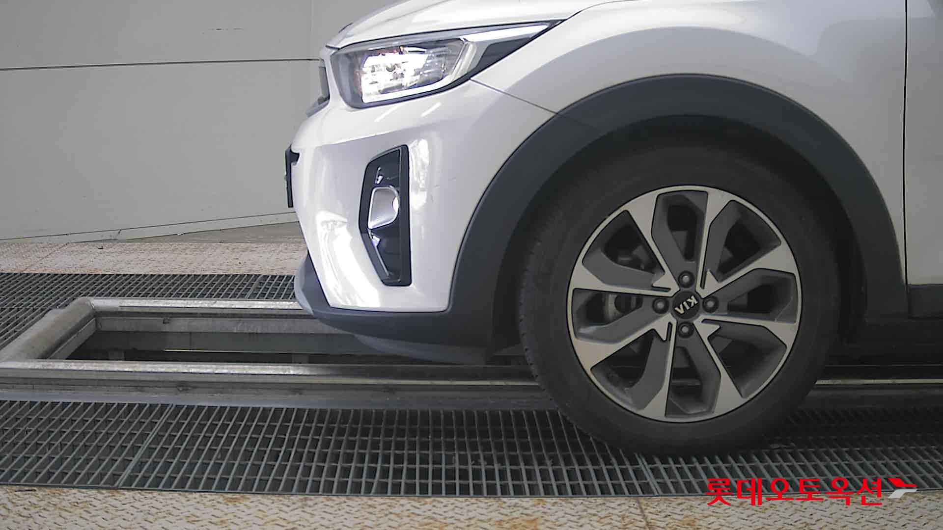 2018 - kia stoic