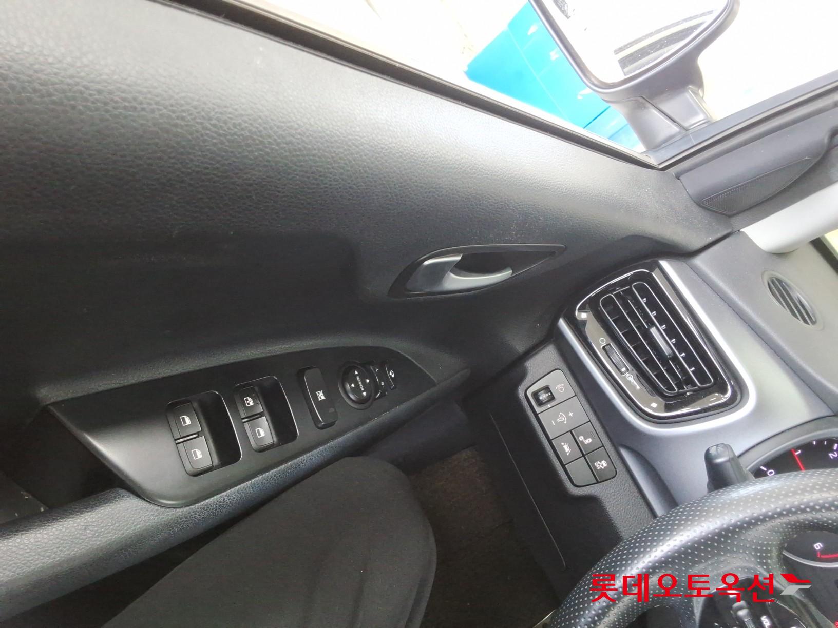 2018 - kia stoic