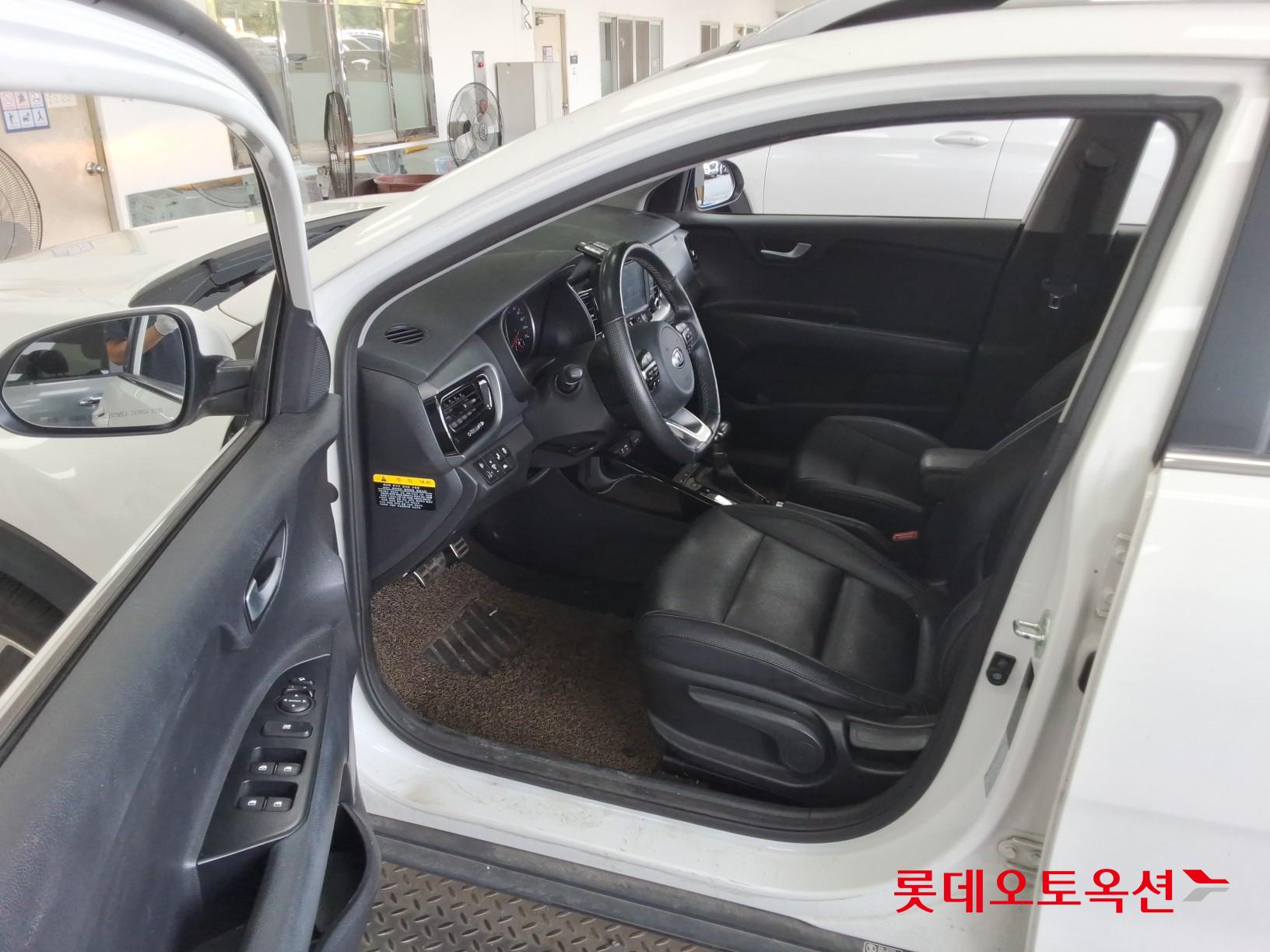 2018 - kia stoic