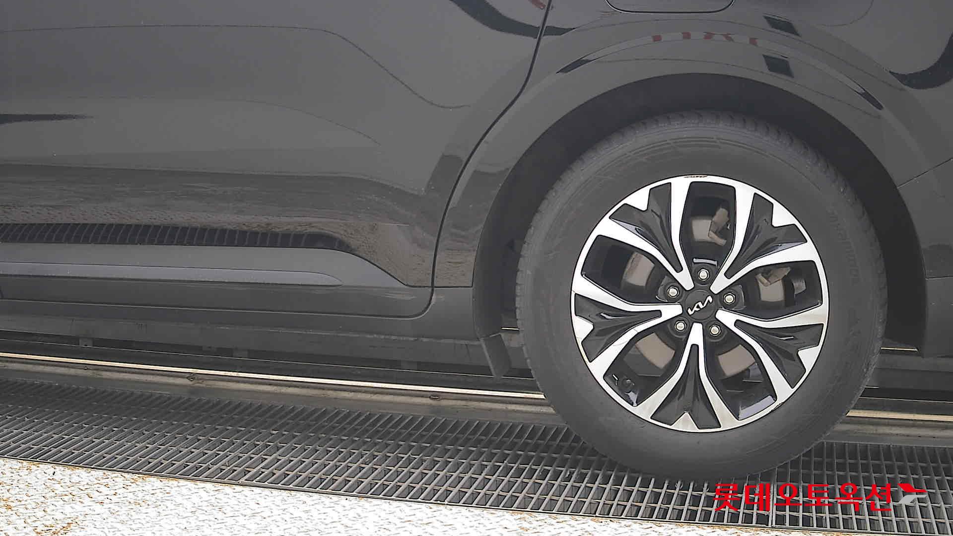 2022 - kia carnival