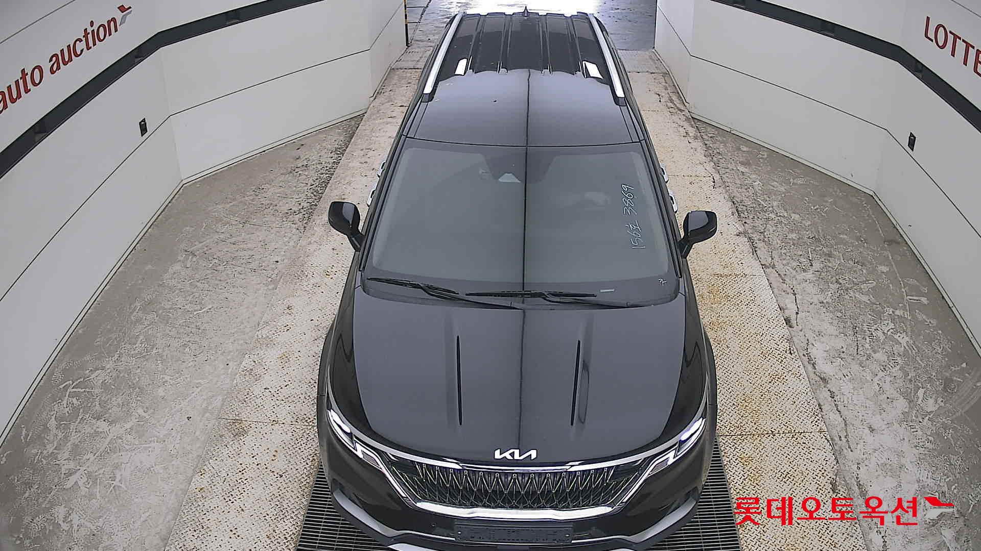 2022 - kia carnival
