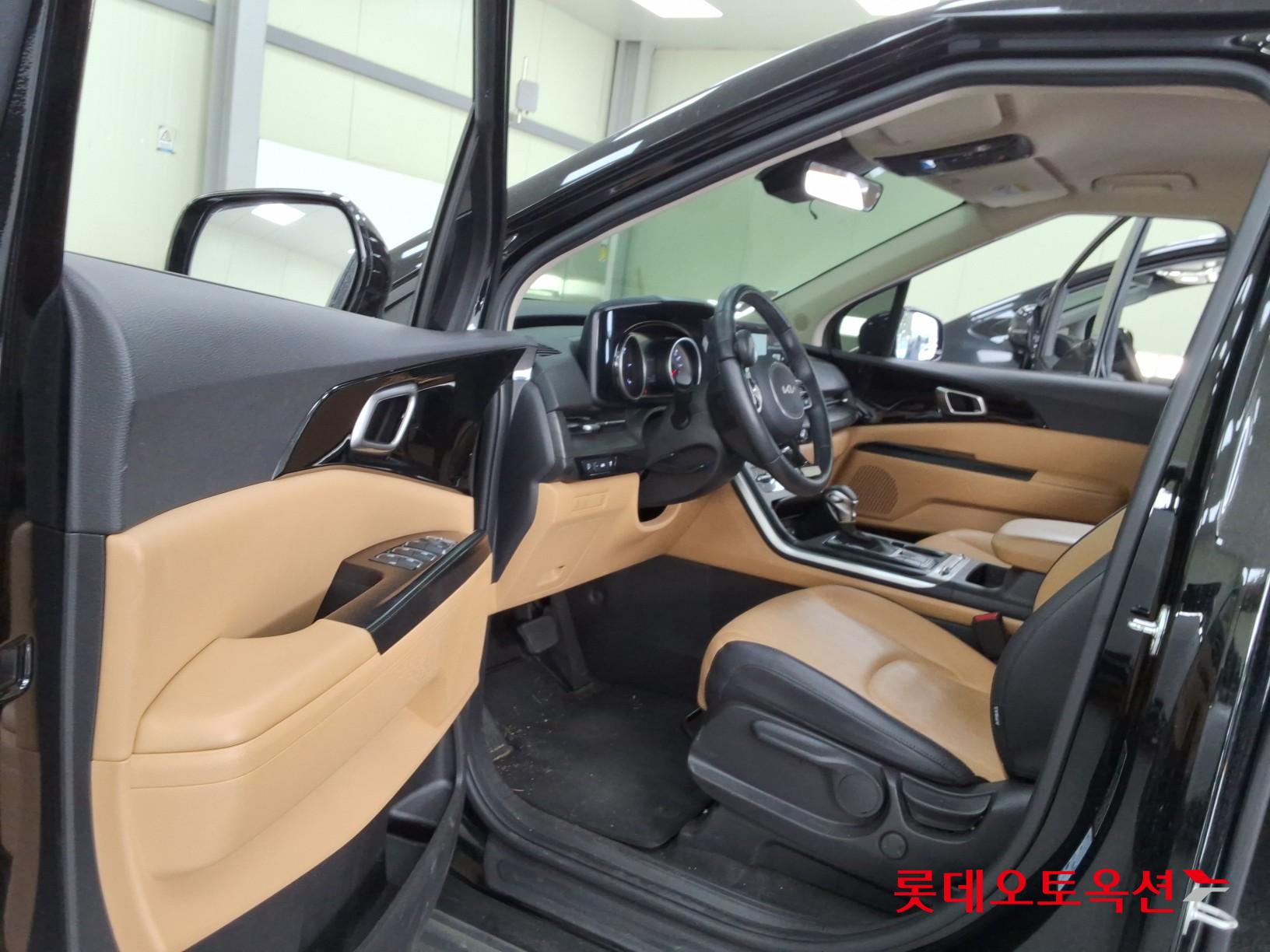 2022 - kia carnival