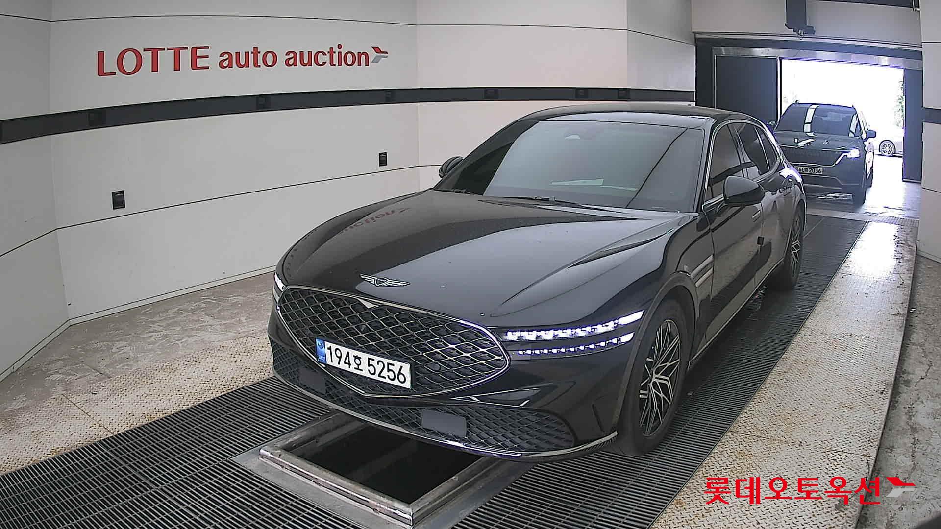 2022 - genesis g90