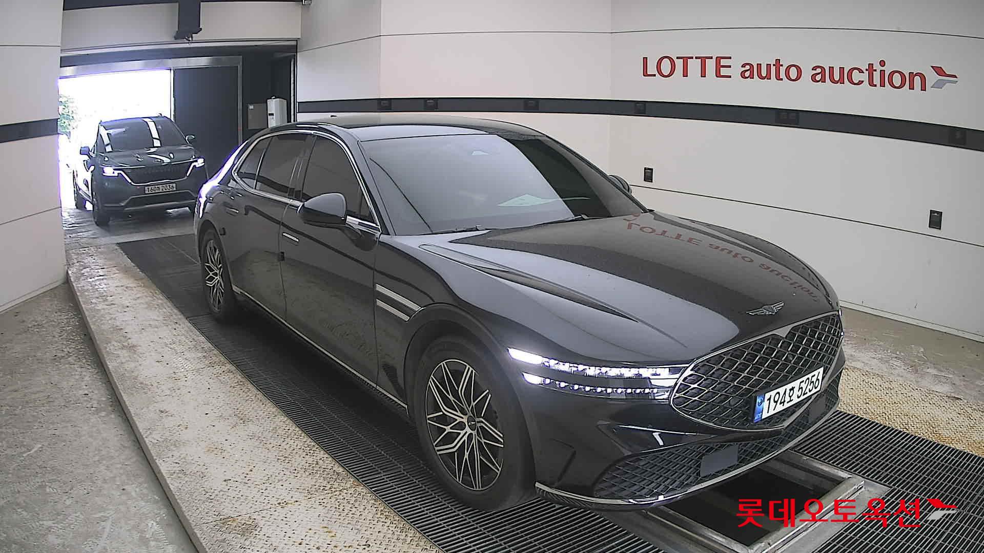 2022 - genesis g90