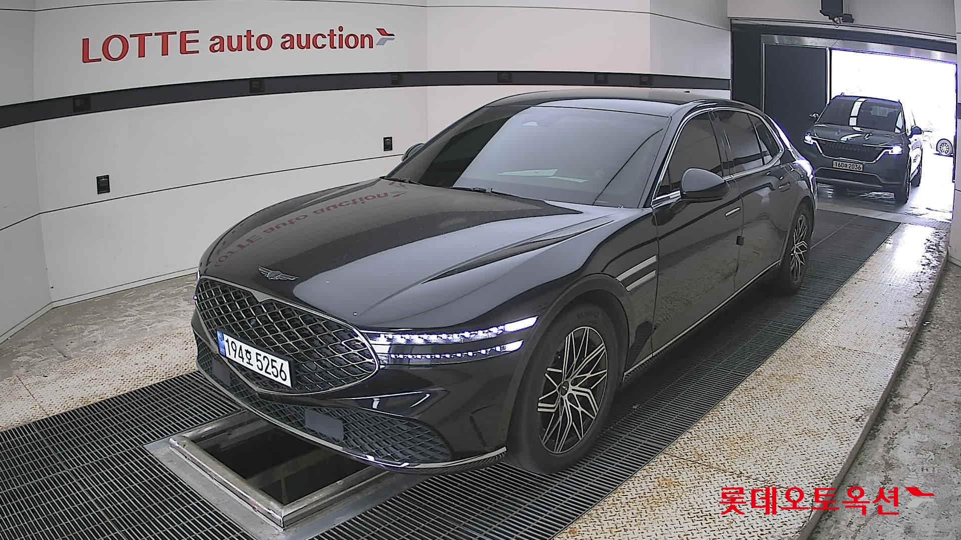 2022 - genesis g90